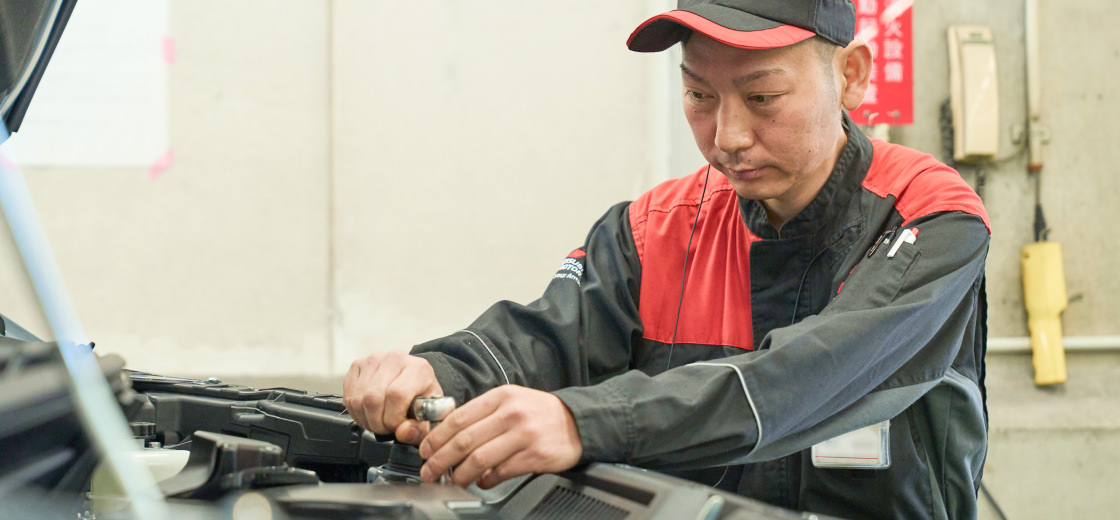 02.Automotive Technician 整備職