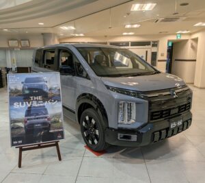 新型デリカＤ：５展示車