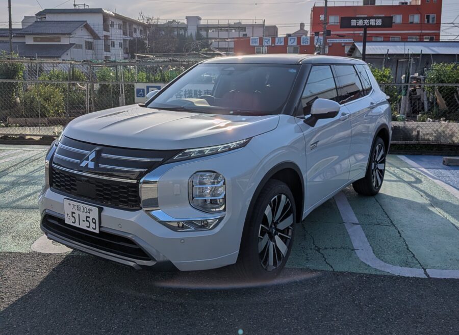 アウトランダーPHEV試乗車